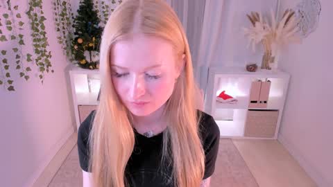 Laly online show from January 5, 2025, 7:39 pm