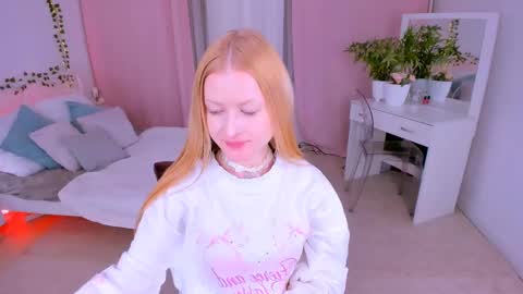 Laly online show from March 8, 2025, 11:37 am