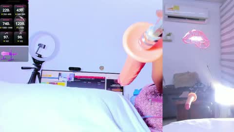 Lana online show from March 8, 2026, 9:35 am