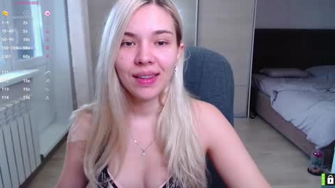 Snapshot of lana__nova chatting on September 14, 2025, 5:39 am Lana online show from September 14, 2025, 5:39 am