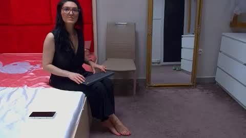 LanaBanner online show from May 28, 2026, 3:04 am