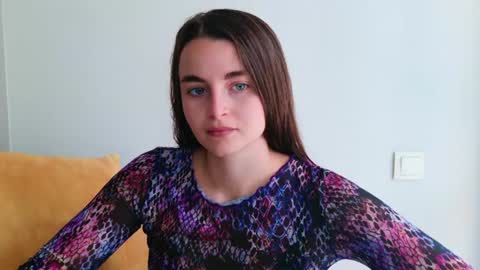 lana_gl online show from June 29, 2026, 7:58 am