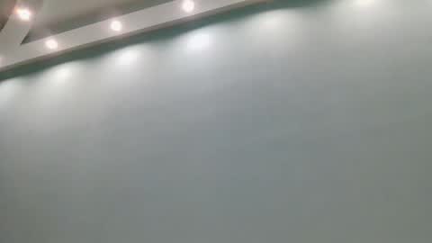 Lana online show from February 15, 2026, 12:58 pm