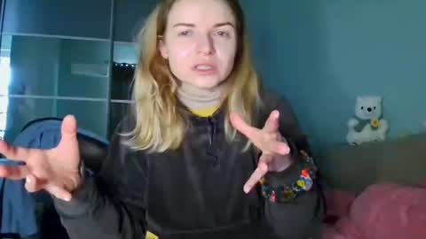 Lana online show from February 21, 2026, 1:01 pm