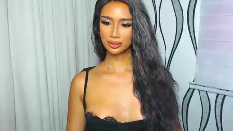 Lana online show from January 4, 2025, 1:42 am