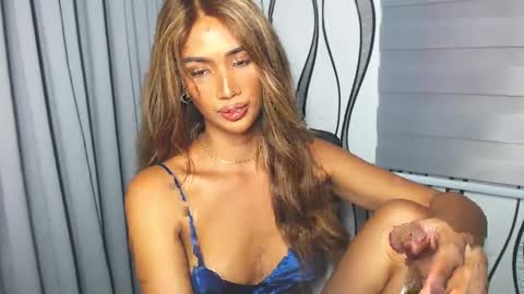 Snapshot of lanadel_hilton chatting on February 3, 2025, 3:17 pm Lana online show from February 3, 2025, 3:17 pm