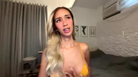 Lana online show from March 10, 2026, 1:54 am