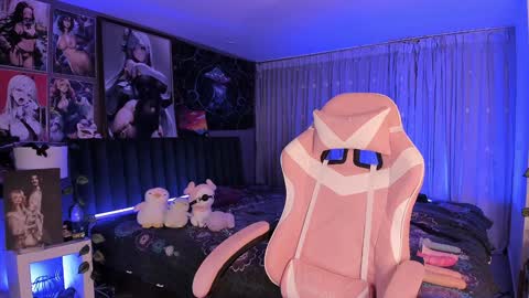 L A N A  online show from February 2, 2025, 2:38 am