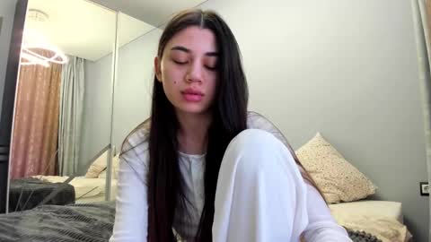 Snapshot of lanalandd chatting on October 16, 2025, 2:18 pm Lana online show from October 16, 2025, 2:18 pm