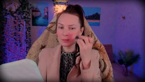 Lana Radiance online show from May 28, 2026, 11:07 am