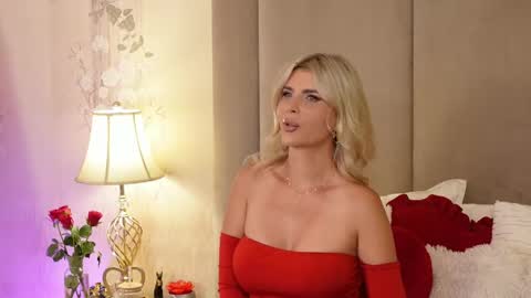 Anastaisa online show from May 17, 2026, 6:33 am