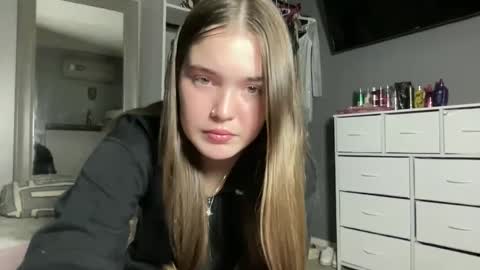 Snapshot of lanelizzie348 chatting on September 17, 2025, 2:02 am lanelizzie348 online show from September 17, 2025, 2:02 am