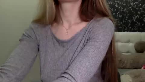 langoria online show from February 15, 2025, 5:07 pm