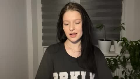 Sarah online show from March 3, 2026, 6:14 pm