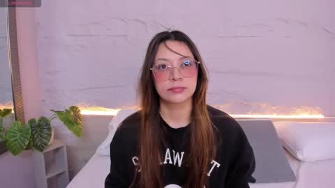 Lanna online show from February 21, 2026, 11:33 am