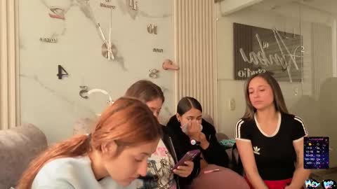 lanna_as online show from November 21, 2025, 2:38 pm