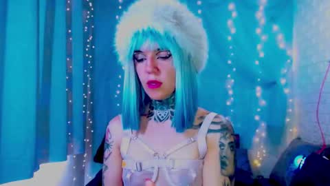 LANNIE   online show from March 3, 2026, 5:41 pm