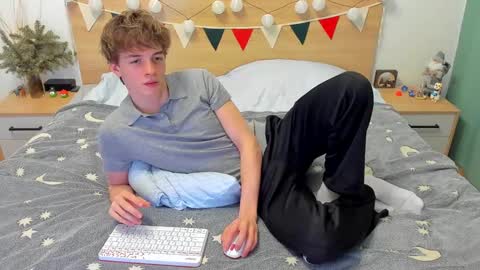 Fandi online show from February 6, 2025, 1:21 pm