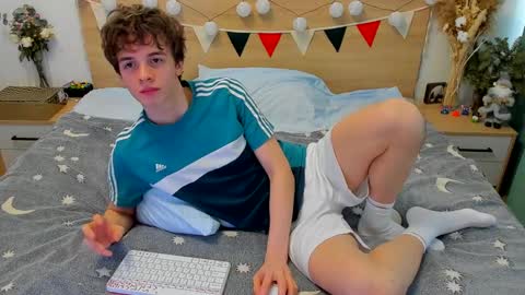 Fandi online show from February 24, 2025, 8:06 am