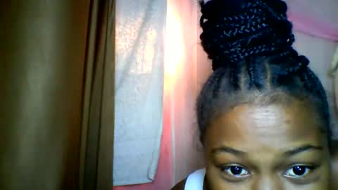 lara_belle online show from May 23, 2026, 6:29 am