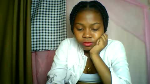 lara_belle online show from June 4, 2026, 8:26 pm