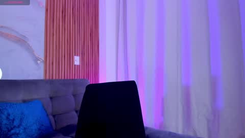 Snapshot of larabaker chatting on January 14, 2025, 2:19 am Lara online show from January 14, 2025, 2:19 am