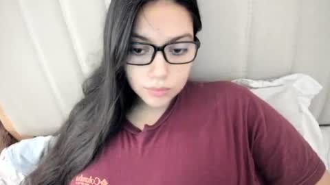 lara online show from December 22, 2025, 9:12 pm