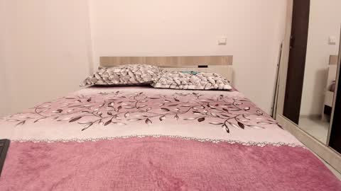 Lara online show from January 2, 2025, 7:23 am