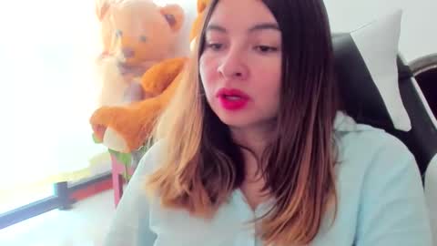 Lara online show from April 27, 2026, 6:39 pm
