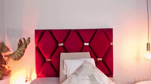  Lara Gold  online show from January 17, 2026, 12:48 am