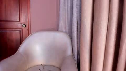  Lara Gold  online show from February 17, 2026, 1:02 am