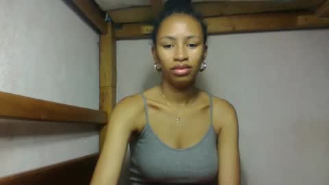 Snapshot of larah98 chatting on February 27, 2026, 1:00 pm larah98 online show from February 27, 2026, 1:00 pm