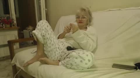 Snapshot of laralhotr chatting on March 8, 2025, 5:01 pm laralhotr online show from March 8, 2025, 5:01 pm