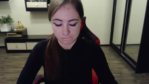 Snapshot of laralianna chatting on September 16, 2025, 1:56 pm Laralianna online show from September 16, 2025, 1:56 pm