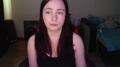 Laralianna online show from May 15, 2026, 9:49 am