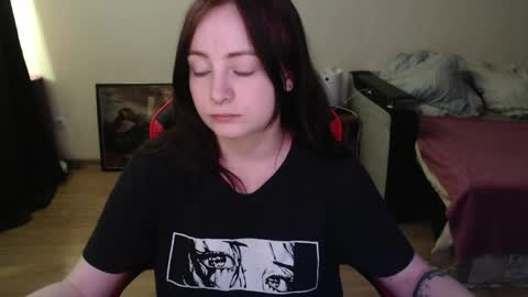 Laralianna online show from May 20, 2026, 11:38 am