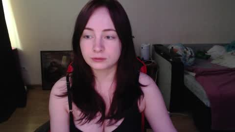 Laralianna online show from May 27, 2026, 11:18 am