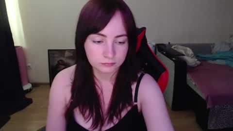 Laralianna online show from July 8, 2026, 8:52 am