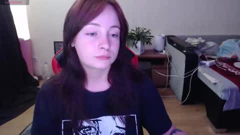 Laralianna online show from August 5, 2026, 12:52 pm