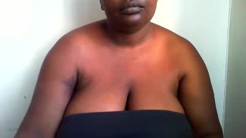 laralovex online show from January 14, 2025, 5:08 am