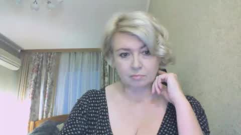 laramrs online show from November 15, 2025, 2:02 pm