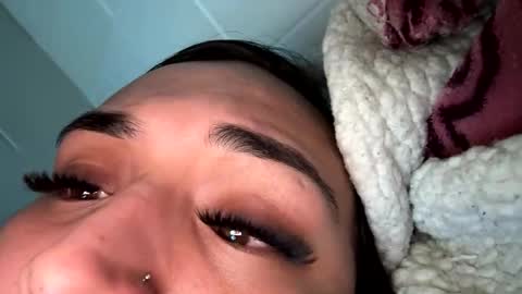 lareinapussy online show from March 25, 2026, 5:24 am