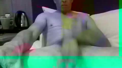 Snapshot of largo08 chatting on January 21, 2025, 6:23 pm largo08 online show from January 21, 2025, 6:23 pm