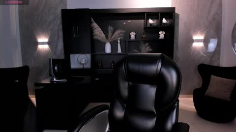 Larisa Smirnov online show from February 18, 2026, 3:35 am