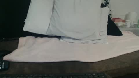 Snapshot of lariss__ chatting on March 26, 2026, 6:35 pm Lariss online show from March 26, 2026, 6:35 pm