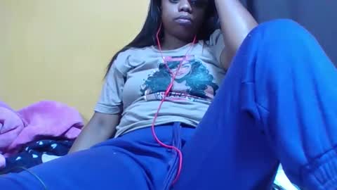 Snapshot of larissa645771 chatting on April 17, 2026, 6:00 pm larissa645771 online show from April 17, 2026, 6:00 pm