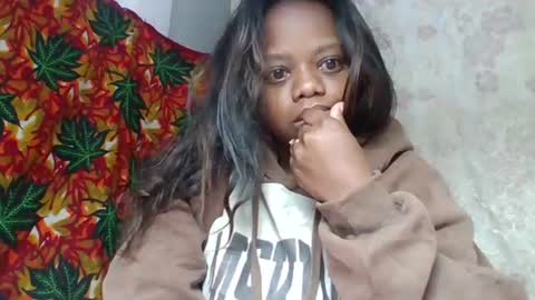 larissa645771 online show from June 26, 2026, 3:22 am