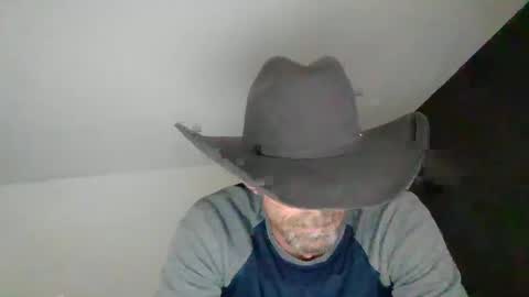 larry77733217 online show from January 31, 2025, 7:51 pm