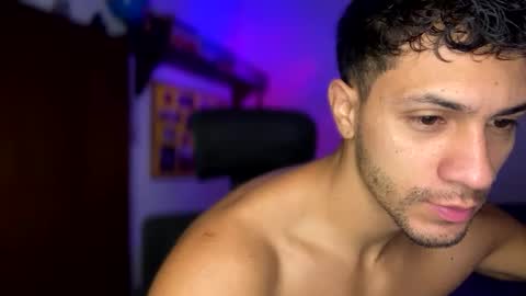 Snapshot of larry_jones chatting on December 5, 2024, 12:11 pm andrew online show from December 5, 2024, 12:11 pm