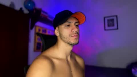 Snapshot of larry_jones chatting on December 6, 2024, 12:38 pm andrew online show from December 6, 2024, 12:38 pm